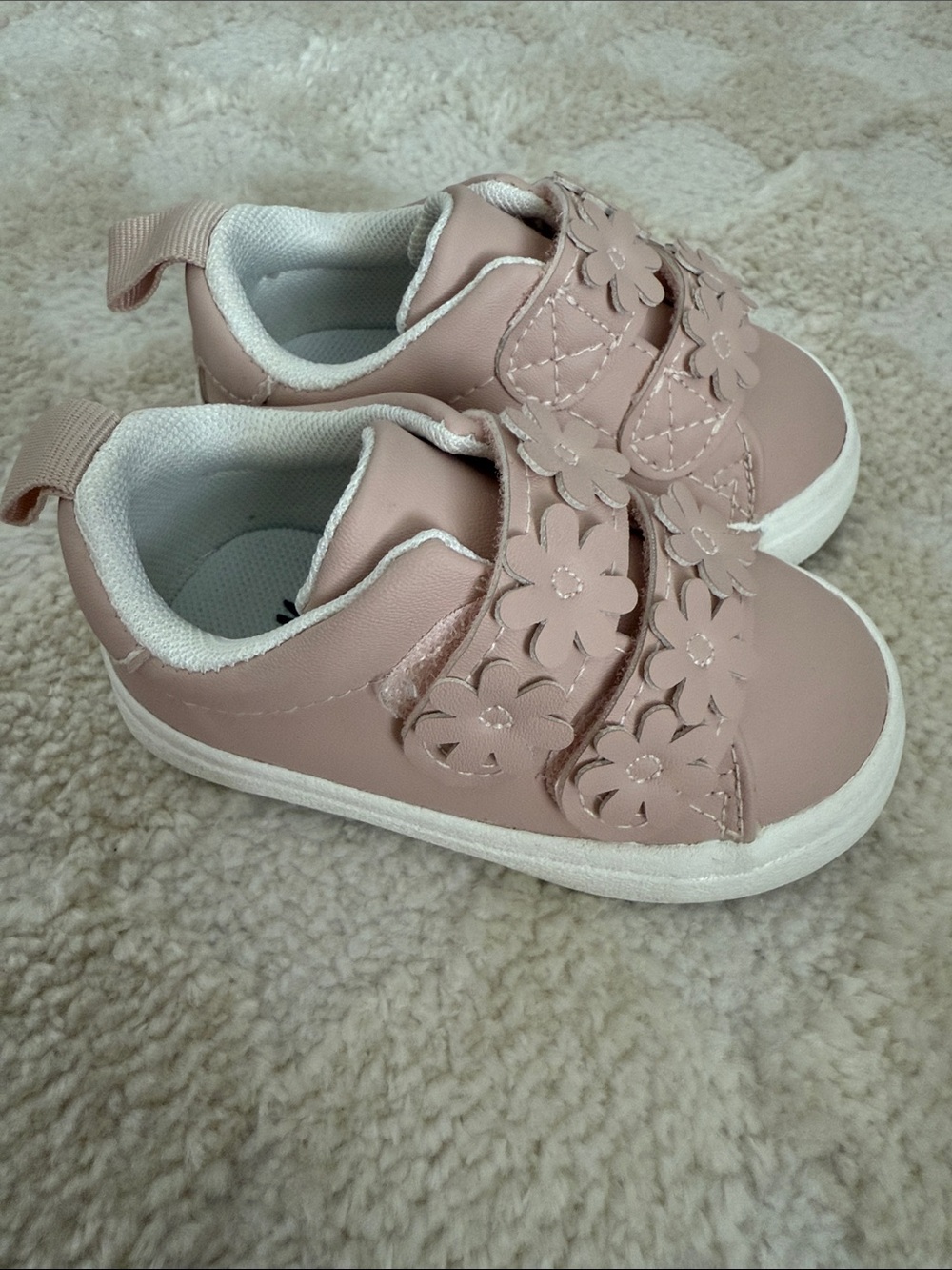 Pink faux leather floral Velcro sneakers